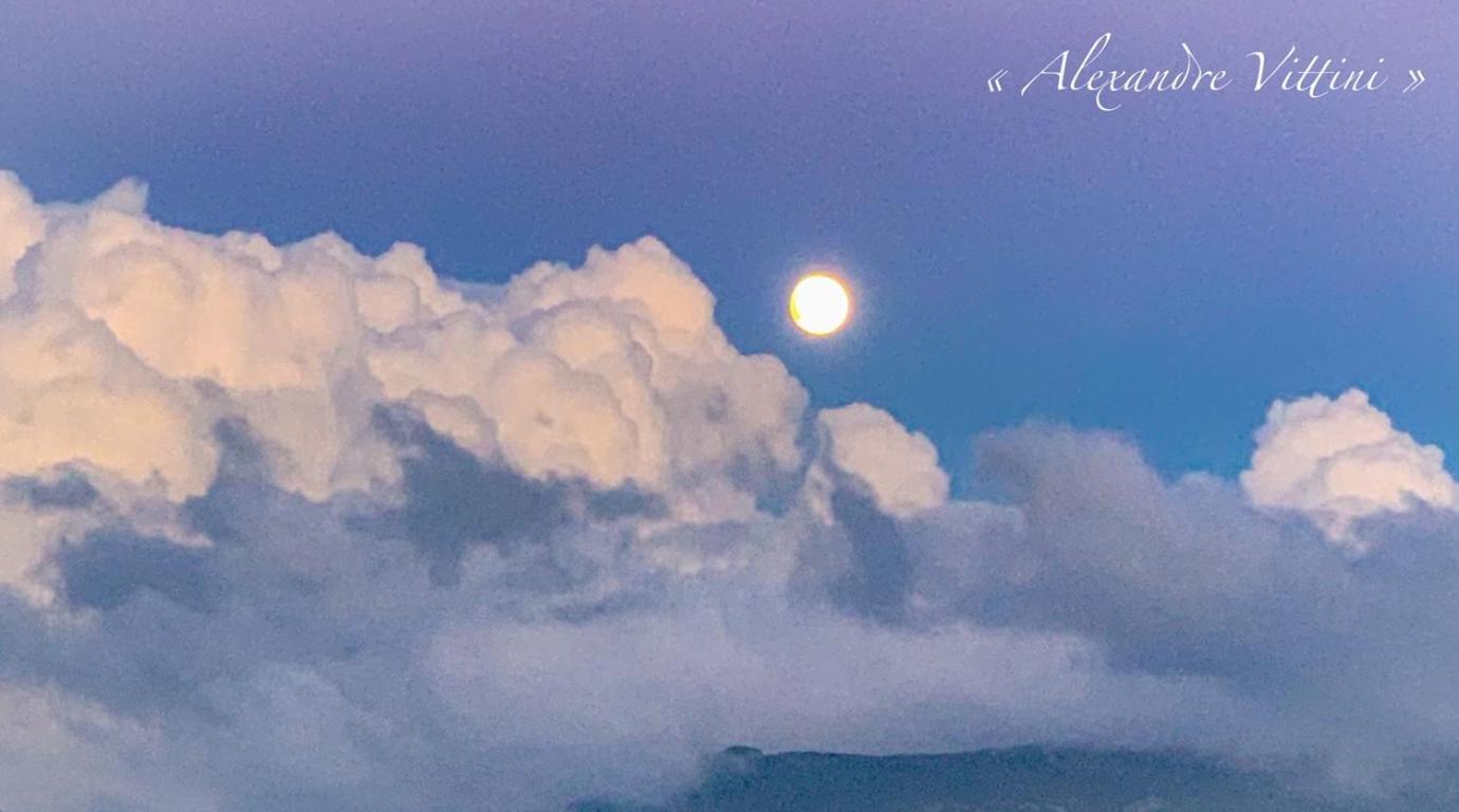 Nuits Magiques Au Village Entre Mer Et Montagnes Bigorno Dış mekan fotoğraf